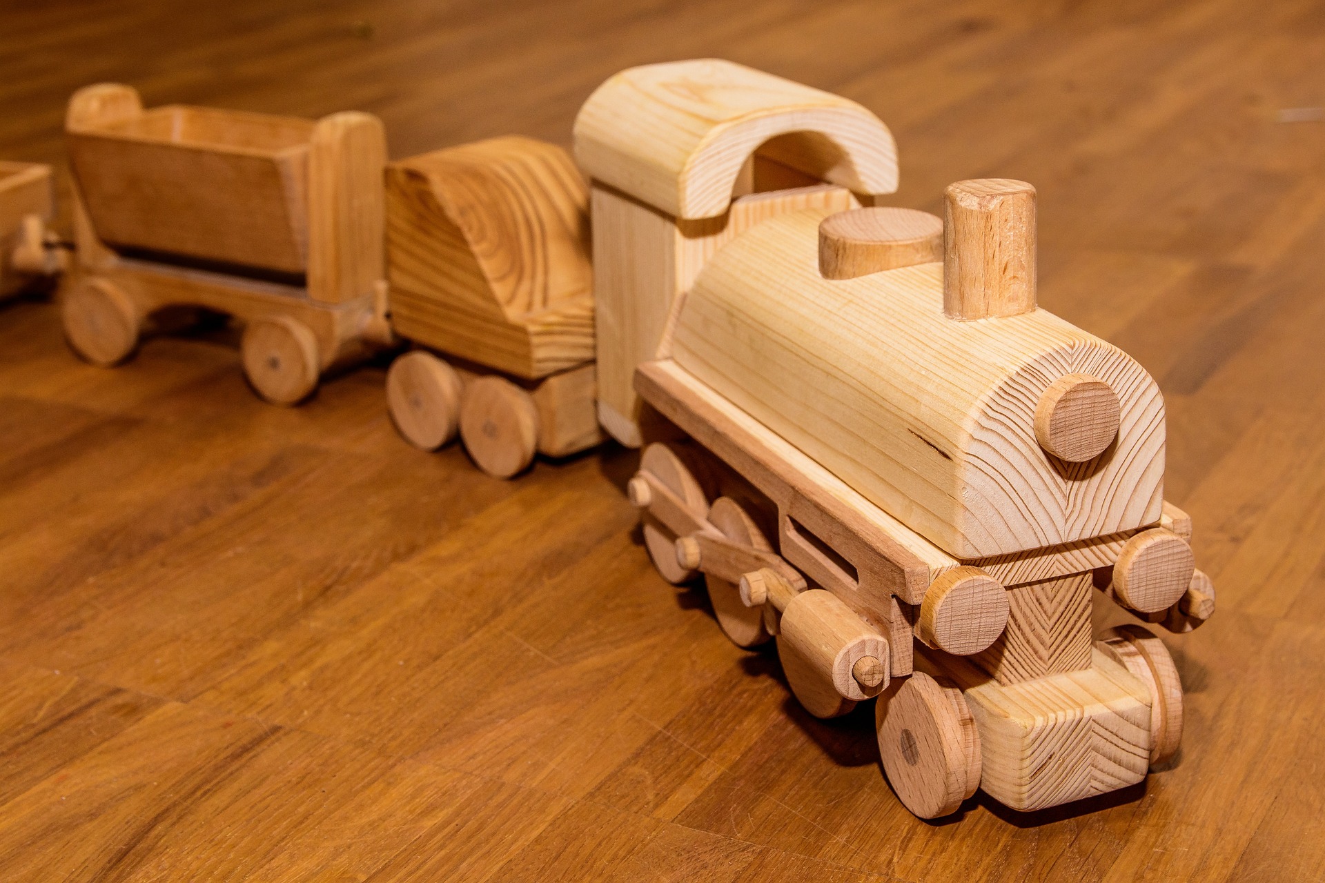 drewniane zabawki pociąg
