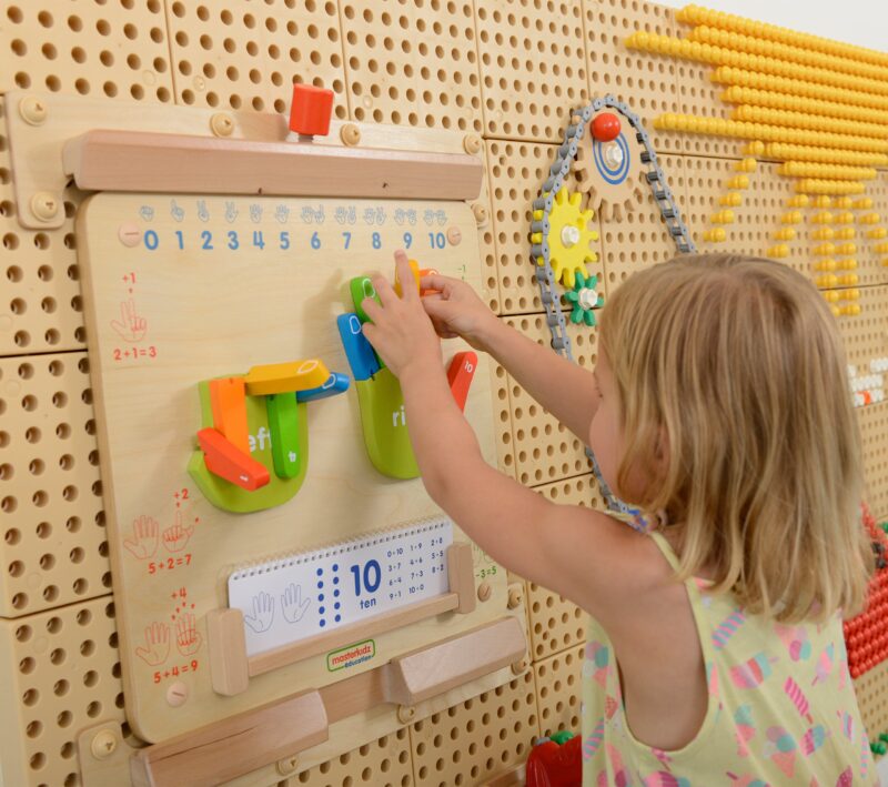 Nauka liczenia tablica edukacyjna drewniana Masterkidz Montessori, zabawka dla dzieci