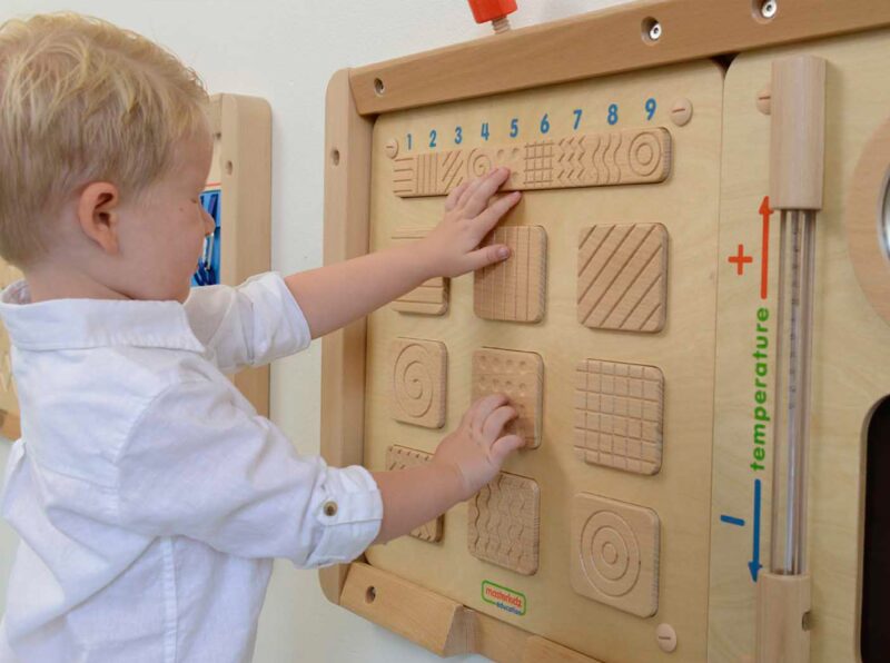 Sensoryczna tablica ścienna rozpoznawanie faktury powierzchni Masterkidz, zabawka dla dzieci