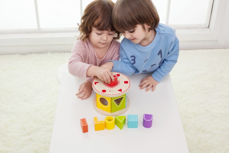 Drewniany sorter kształtów literki + klocki sensoryczne, zabawka dla dzieci, Classic World