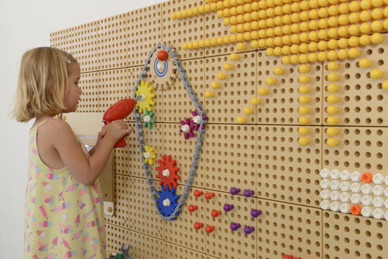 Koła zębate zbuduj własny mechanizm - tablica naukowo-kreatywna Masterkidz STEM, zabawka dla dzieci