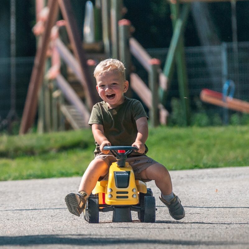 Traktorek baby komatsu żółty z przyczepką + akc. od 1 roku, zabawka dla dzieci, FALK