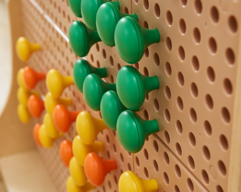 Kolorowe kołeczki jumbo do tablicy STEM 64 szt. - 8 kolorów, zabawka dla dzieci, Masterkidz