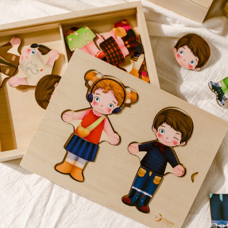 Drewniane puzzle dress-up Montessori, zabawka dla dzieci, Classic World