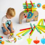 Zestaw gier zręcznościowych bierki bączek jojo słonik 46 el., zabawka dla dzieci, Tooky Toy