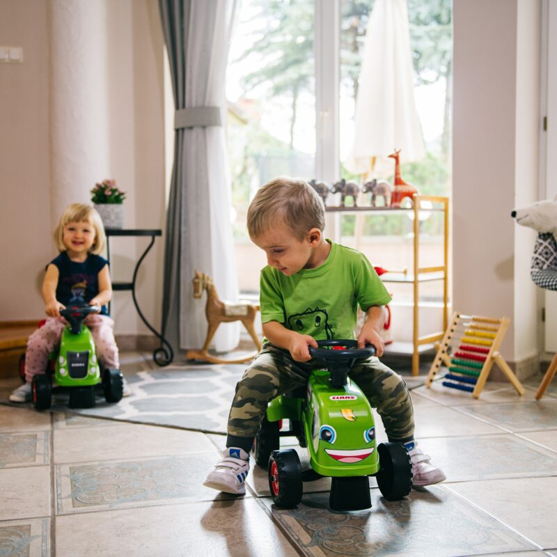 Traktorek baby Claas zielony z przyczepką + akc. od 1 roku, zabawka dla dzieci, FALK